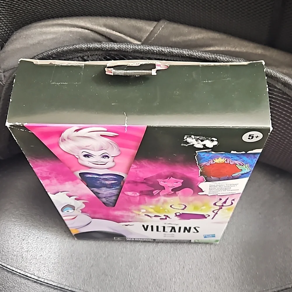 Disney Villains: Ursula Doll - Picture 6 of 6